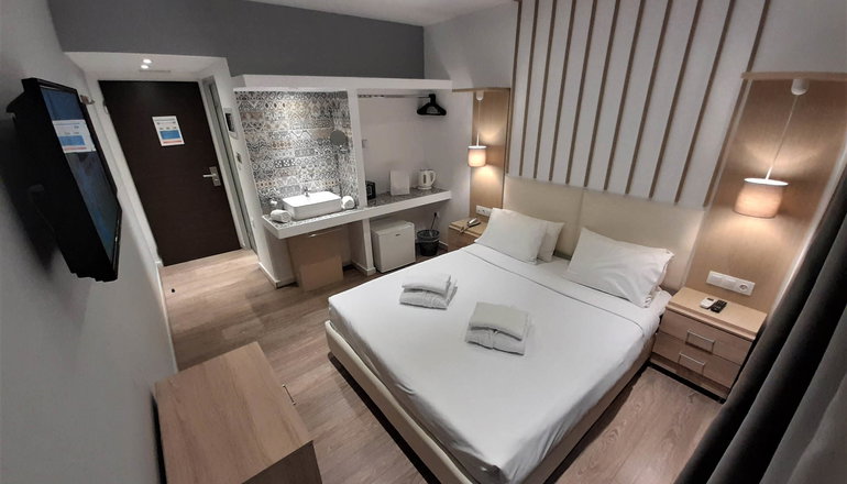 4* Elite Hotel