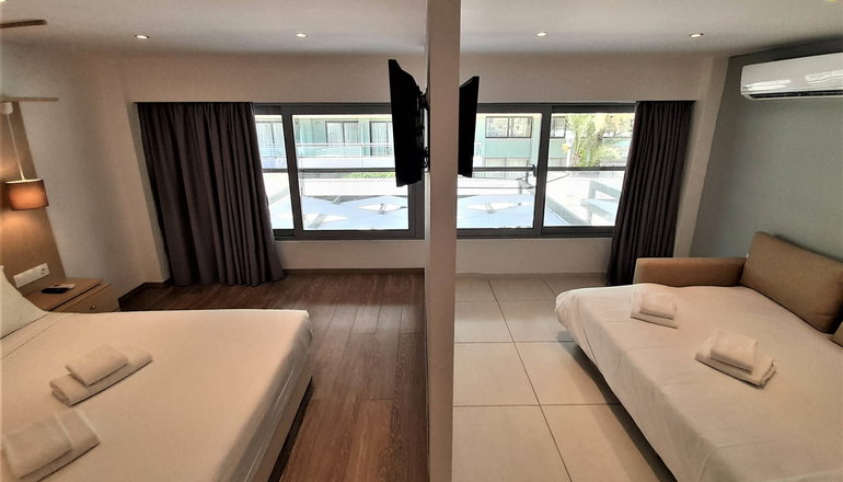 4* Elite Hotel