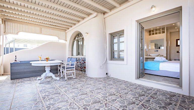 4* En Plo Boutique Suites - Οία, Σαντορίνη