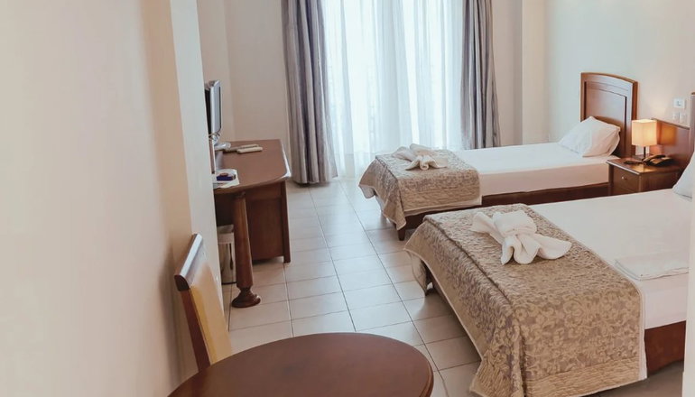 4* Esperides Resort
