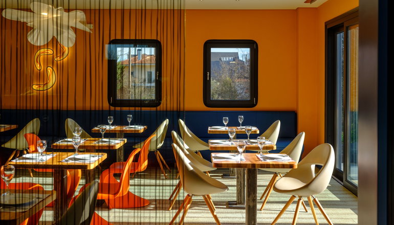 4* Essence Living Exclusive Hotel