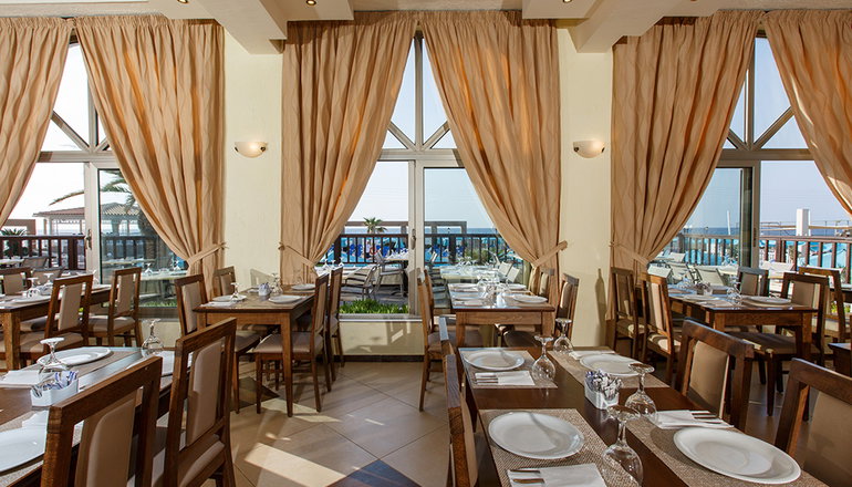 4* Europa Beach Hotel
