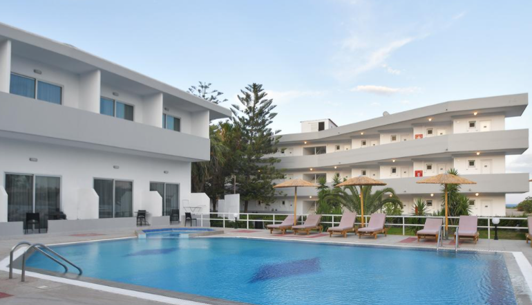 4* Evita Bay Hotel