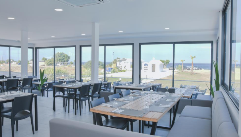 4* Evita Bay Hotel