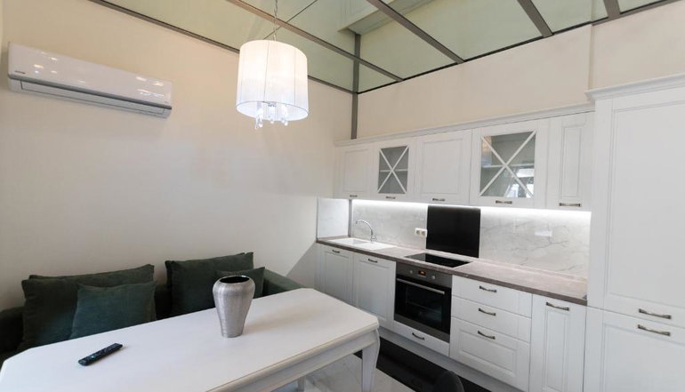 4* Faces Art Suites Rhodes