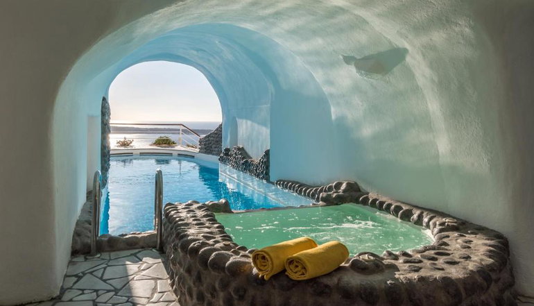 4* Fanari Villas Santorini