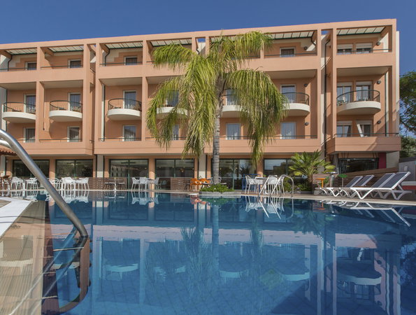 4* Flisvos Royal Hotel