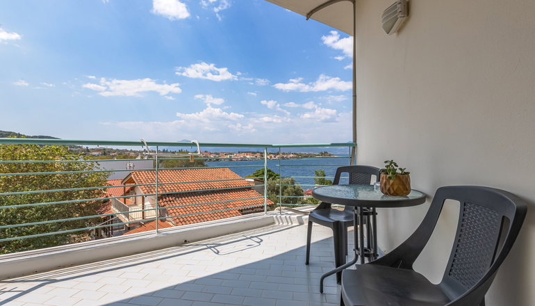 4* Florida Blue Bay