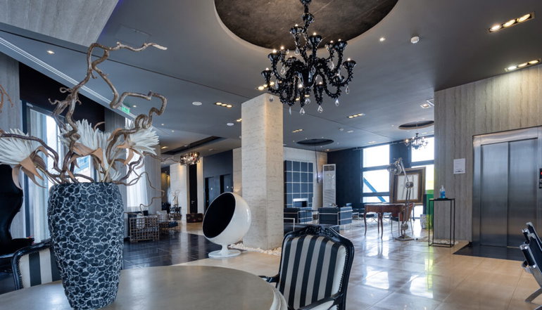 4* Gallery Art Hotel