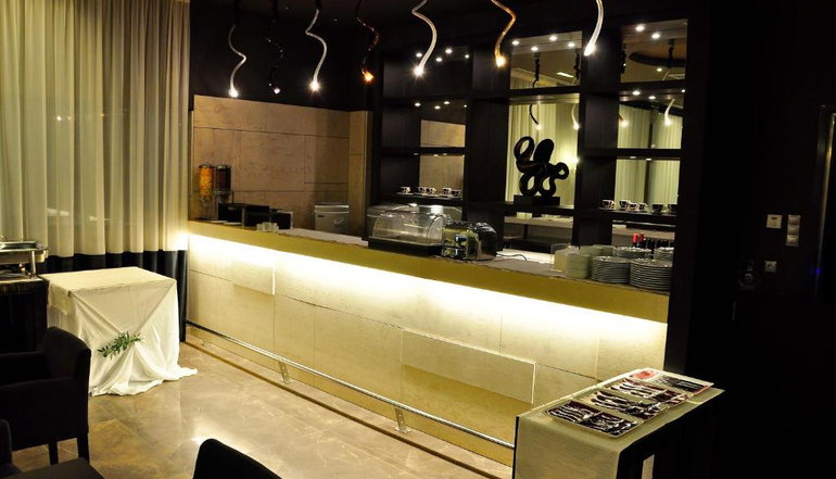 4* Gallery Art Hotel