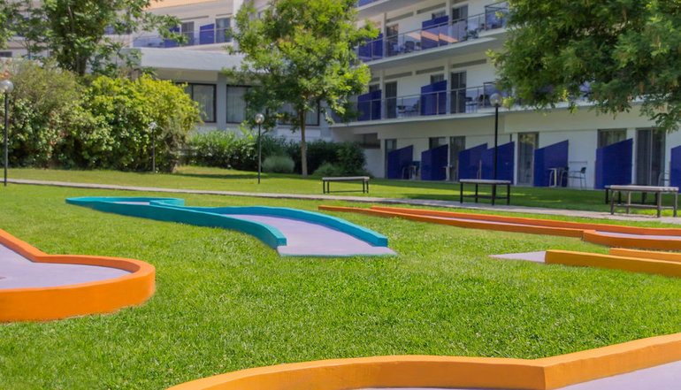 4* Golden Coast Hotel & Bungalows