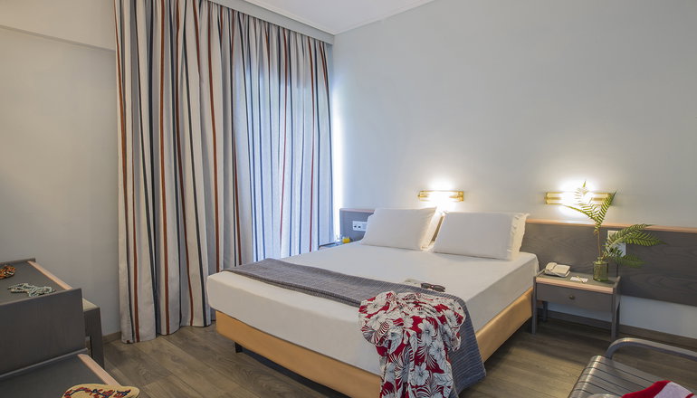 4* Golden Coast Hotel & Bungalows