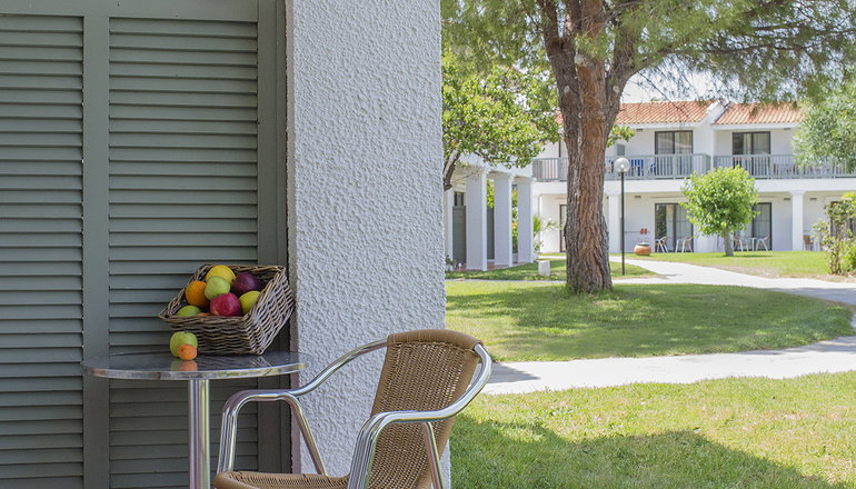 4* Golden Coast Hotel & Bungalows