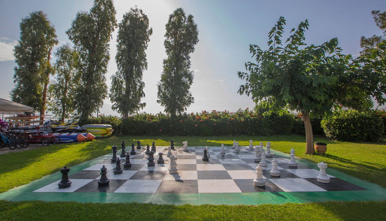 4* Golden Coast Hotel & Bungalows