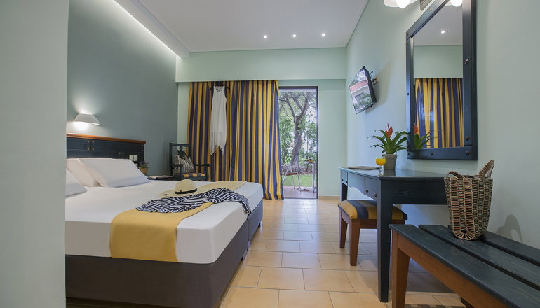 4* Golden Coast Hotel & Bungalows