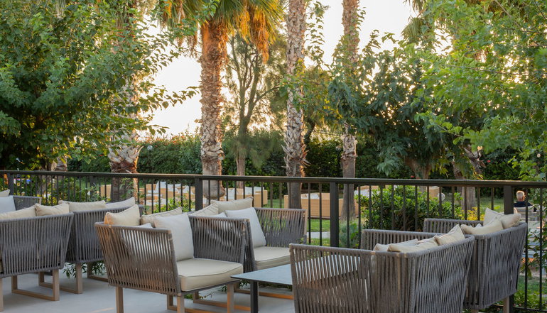 4* Golden Coast Hotel & Bungalows