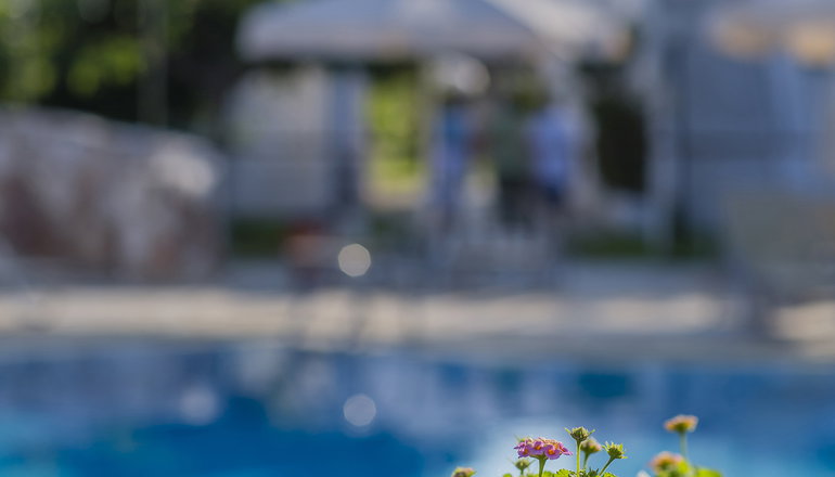 4* Golden Coast Hotel & Bungalows