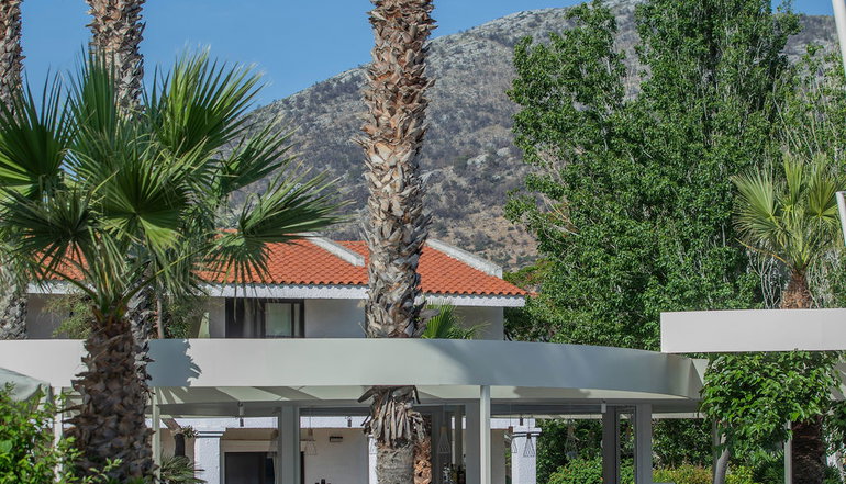 4* Golden Coast Hotel & Bungalows