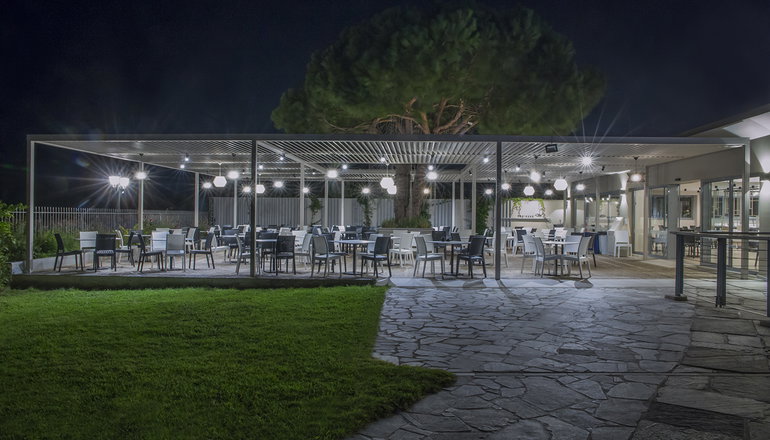 4* Golden Coast Hotel & Bungalows