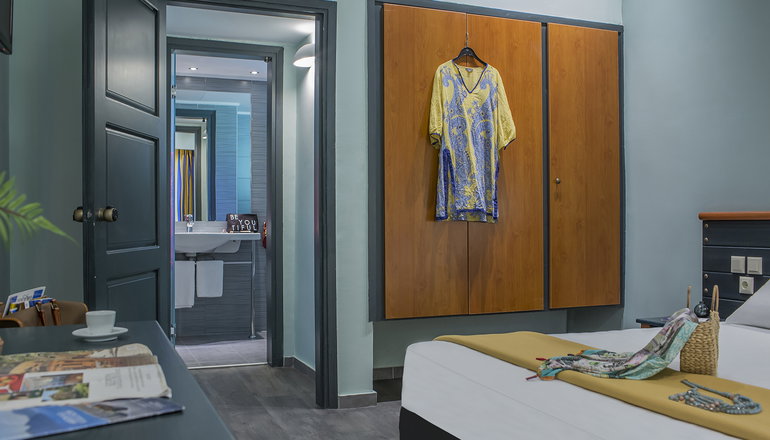 4* Golden Coast Hotel & Bungalows