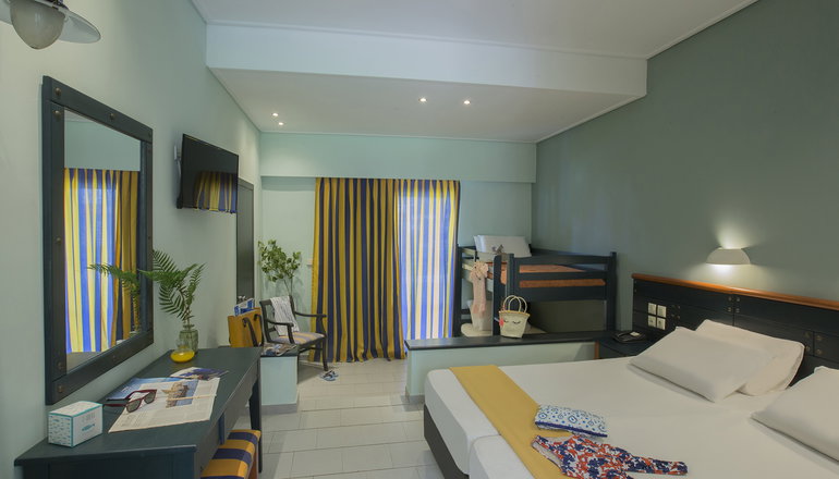 4* Golden Coast Hotel & Bungalows