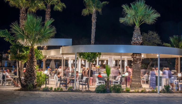 4* Golden Coast Hotel & Bungalows