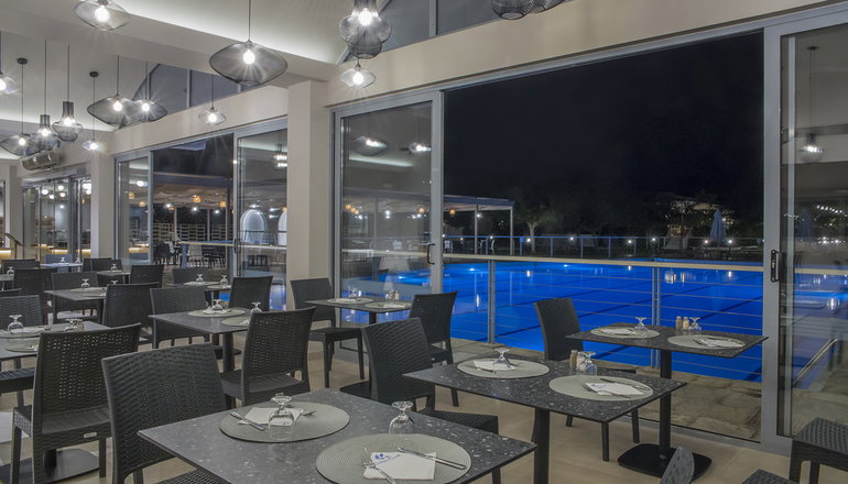 4* Golden Coast Hotel & Bungalows