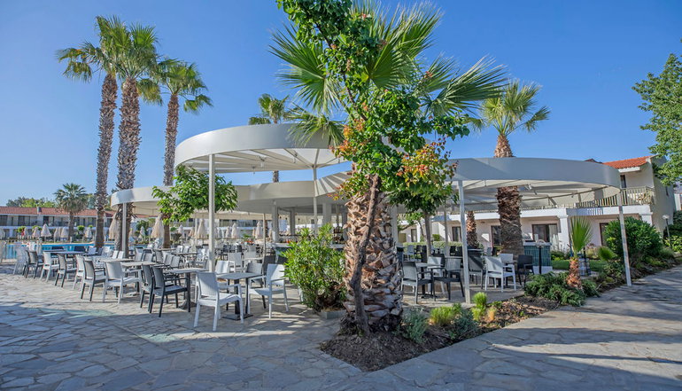 4* Golden Coast Hotel & Bungalows