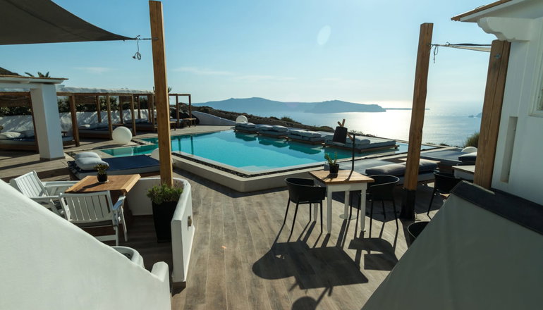 5* Amaze Suites - Ημεροβίγλι, Σαντορίνη