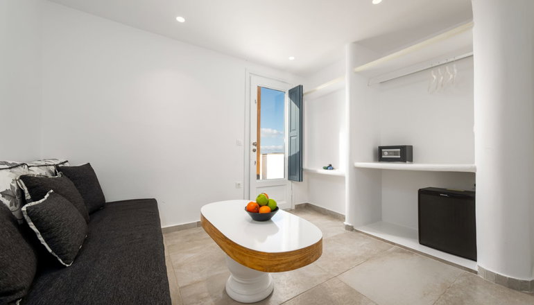 5* Amaze Suites - Ημεροβίγλι, Σαντορίνη