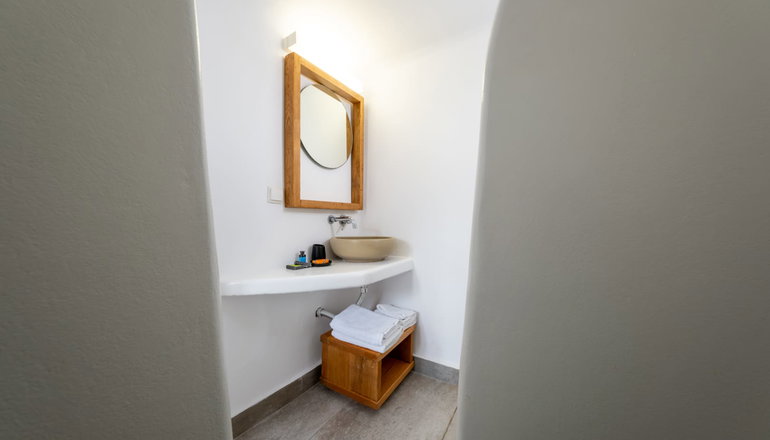 5* Amaze Suites - Ημεροβίγλι, Σαντορίνη