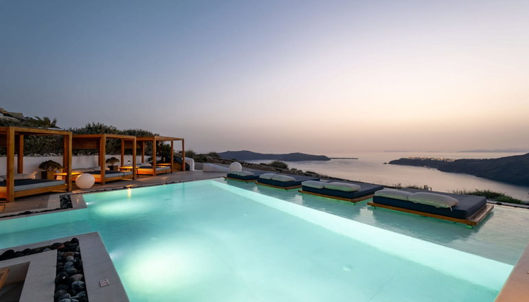 5* Amaze Suites - Ημεροβίγλι, Σαντορίνη