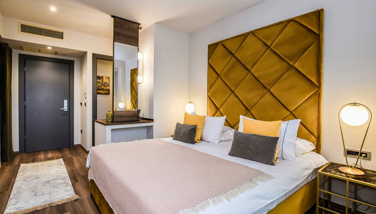 4* Golden Suites & Spa