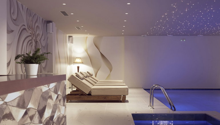 4* Golden Sun Hotel