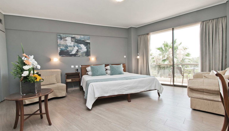 4* Golden Sun Hotel