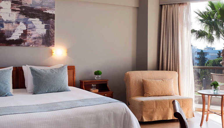 4* Golden Sun Hotel