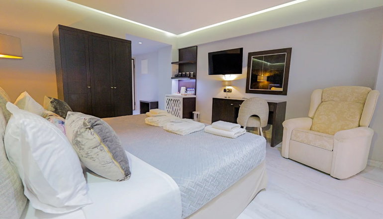 4* Hotel Tropical - Χανιώτη, Χαλκιδική