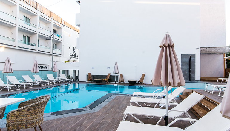 4* Kahlua Hotel