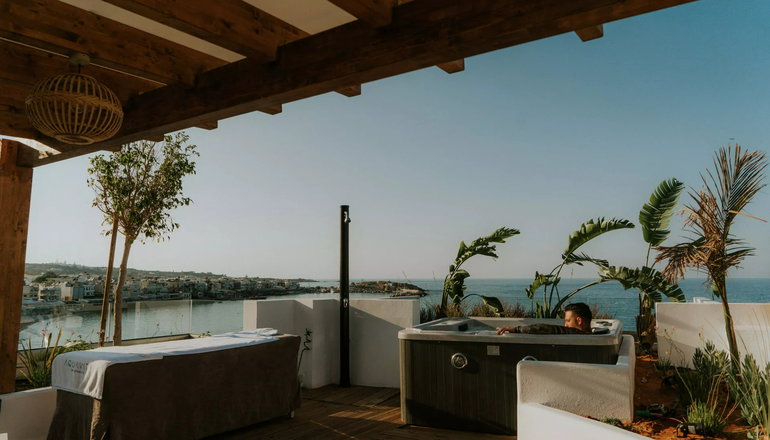 4* Kahlua Hotel