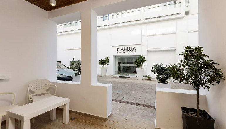 4* Kahlua Hotel