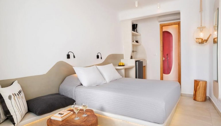 4* Kasimatis by La Perla