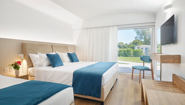 4* Comer Kinetta Beach  - Κινέτα