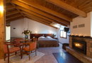 King Iniohos Hotel
