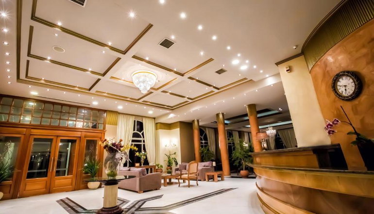 4* Kouros Hotel