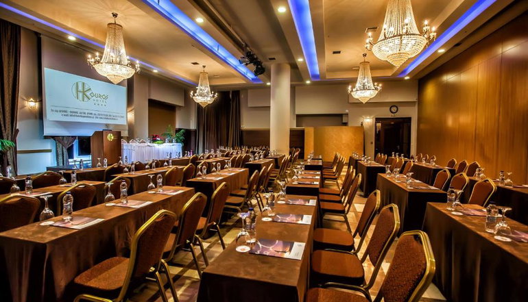 4* Kouros Hotel