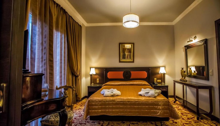 4* Kouros Hotel