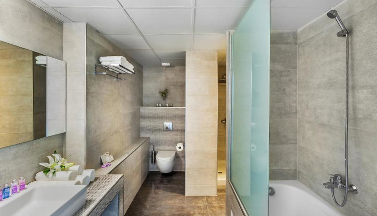 4* Kriopigi Hotel