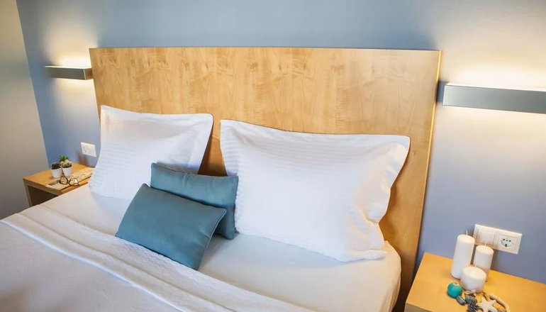 4* Kronos Hotel