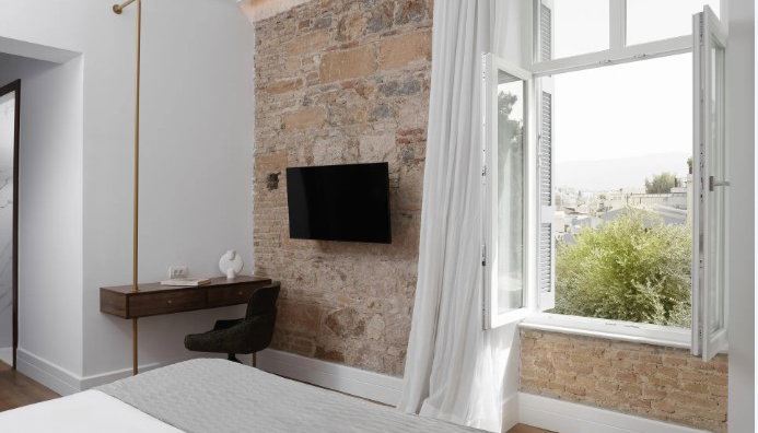4* La Divina