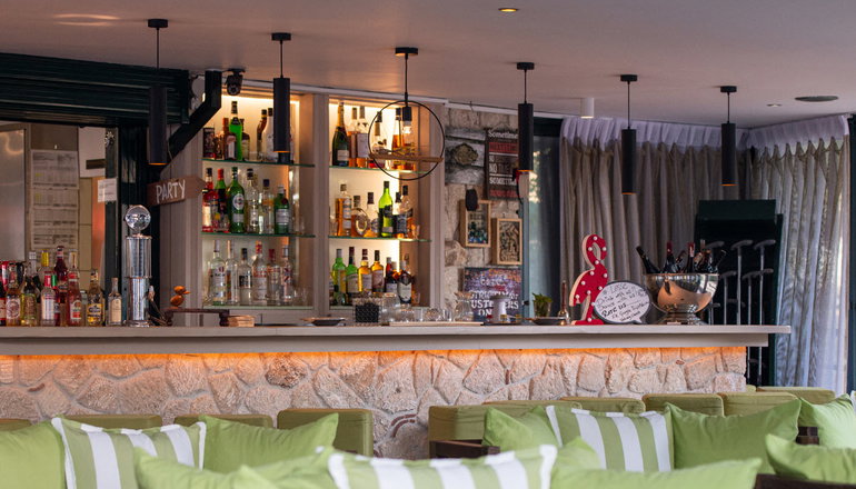 4* Lesse Hotel